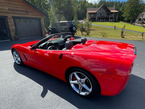Used 2012 Chevrolet Corvette Convertible image 1