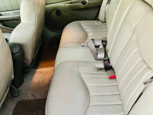 Used 1997 Oldsmobile Cutlass Supreme SL image 9