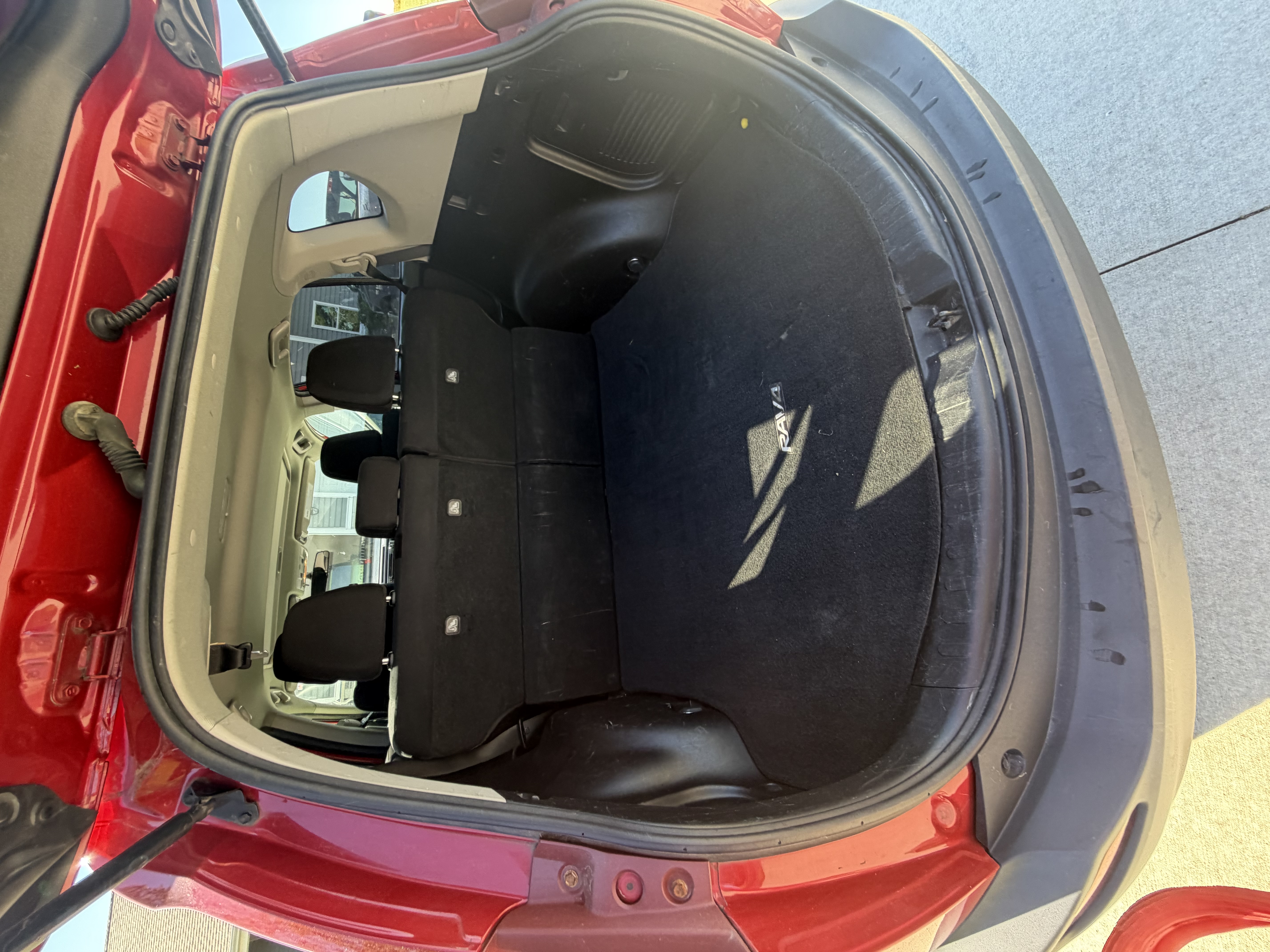 Used 2014 Toyota RAV4 XLE AWD/4WD image 12