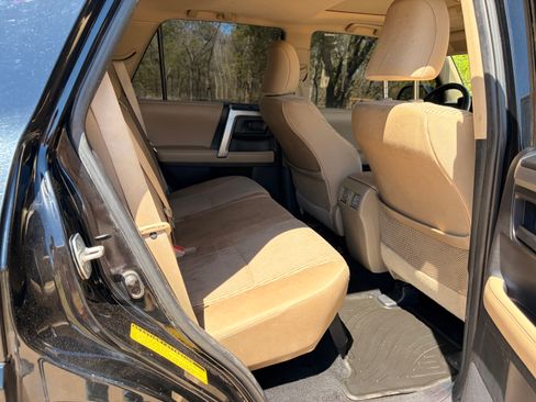 Used 2012 Toyota 4Runner SR5 w/ Convenience Pkg image 19