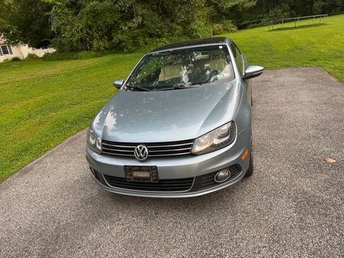 Used 2012 Volkswagen Eos Executive FWD image 1
