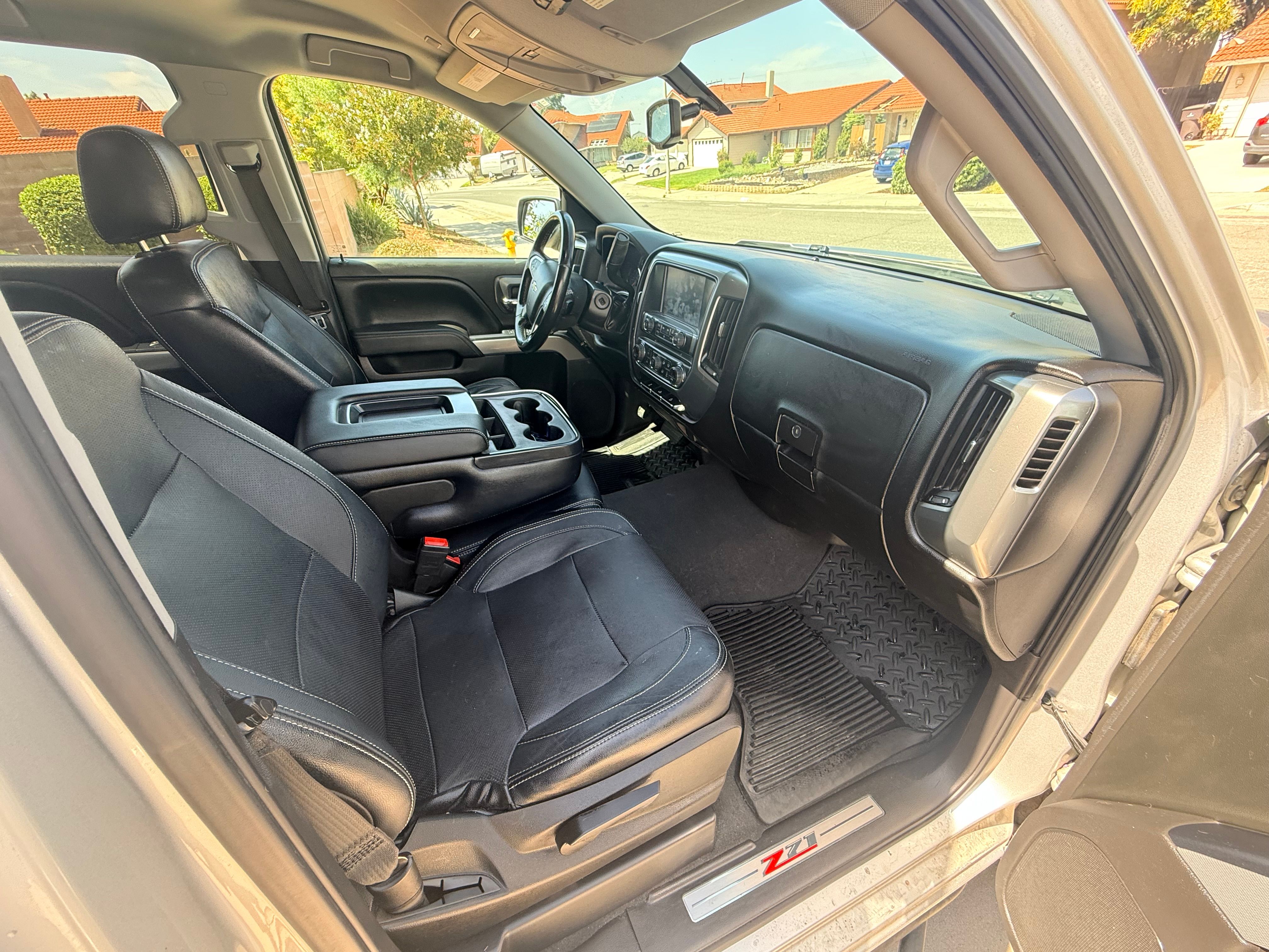 Used 2018 Chevrolet Silverado 1500 LT w/ All Star Edition AWD/4WD image 17