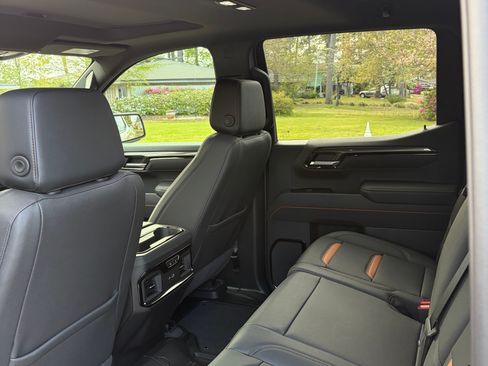 Used 2026 GMC Sierra 1500 AT4 w/ AT4 Premium Package image 10