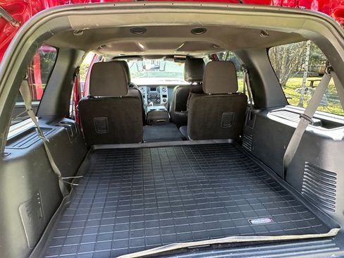 Used 2017 Ford Expedition XLT AWD/4WD image 11