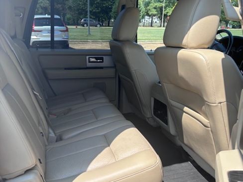 Used 2017 Ford Expedition EL Limited w/ Equipment Group 301A RWD image 13