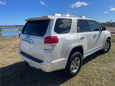 Used 2011 Toyota 4Runner SR5 image 11