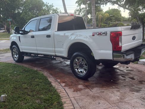 Used 2018 Ford F250 XL w/ Power Equipment Group AWD/4WD image 1