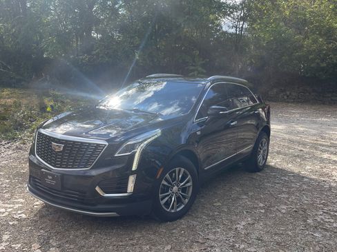 Used 2021 Cadillac XT5 Premium Luxury image 2