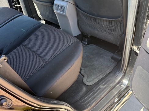 Used 2013 Toyota 4Runner SR5 w/ Convenience Pkg AWD/4WD image 16