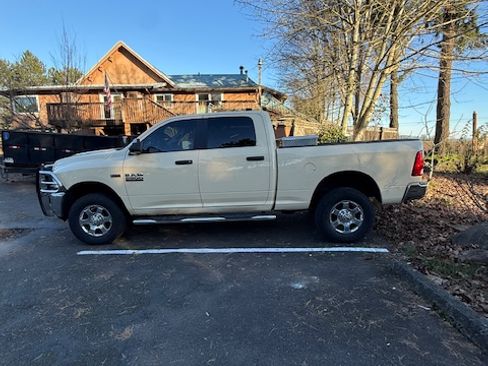 Used 2017 RAM 2500 Big Horn image 8