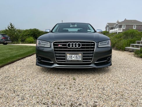 Used 2015 Audi S8 image 15