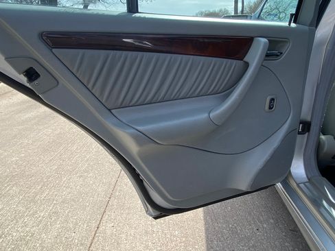 Used 1999 Mercedes-Benz C 230 image 17