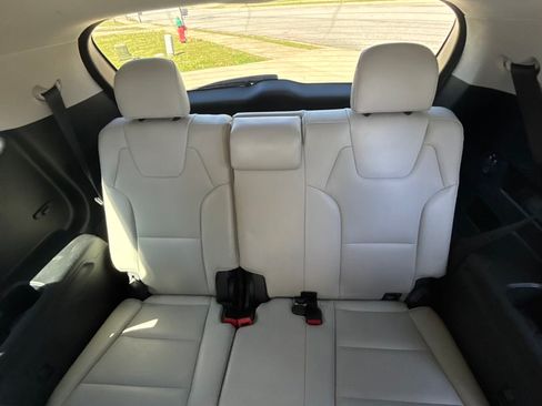 Used 2022 Kia Telluride EX w/ EX Premium Package image 5