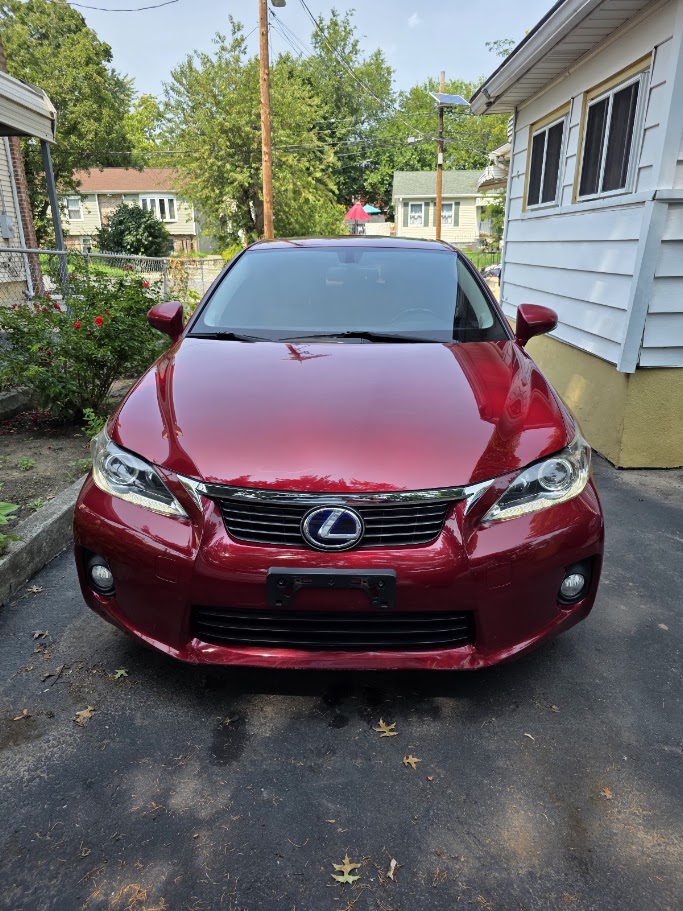 Used 2011 Lexus CT 200h Premium w/ Premium Audio Pkg FWD image 4