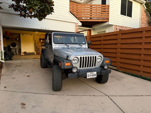 Used 2004 Jeep Wrangler 4WD image 16