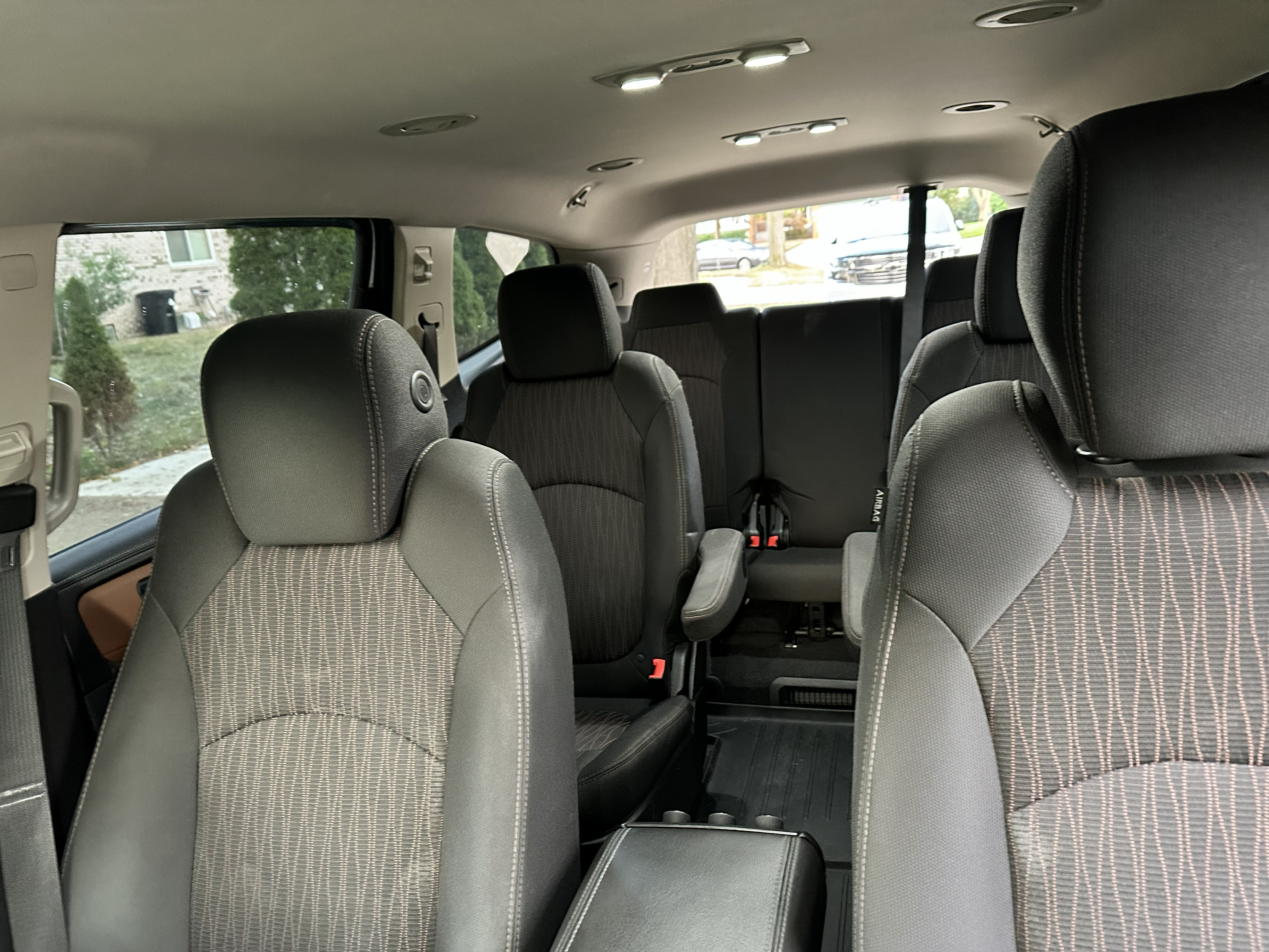 Used 2016 Chevrolet Traverse LT w/ Style and Technology Package FWD image 13