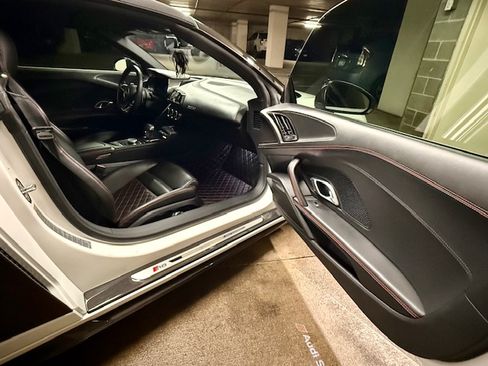 Used 2020 Audi R8 V10 performance image 24