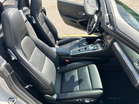 Used 2020 Porsche 718 Boxster S RWD image 19