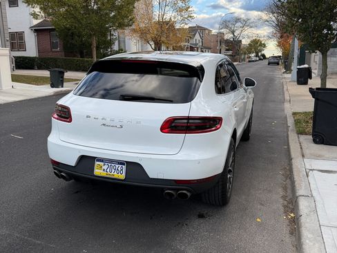 Used 2016 Porsche Macan S image 5