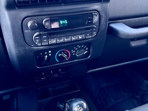 Used 2006 Jeep Wrangler X image 10