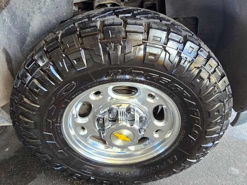 Used 2008 Chevrolet Suburban 2500 LT image 13