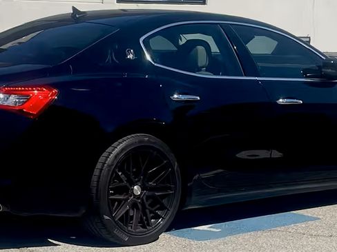 Used 2019 Maserati Ghibli S RWD image 5