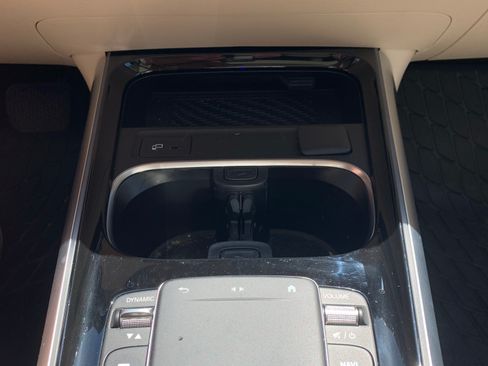 Used 2023 Mercedes-Benz GLB 250 4MATIC image 10