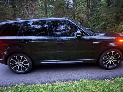 Used 2021 Land Rover Range Rover Sport SE AWD/4WD image 9