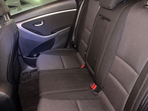 Used 2016 Hyundai Elantra GT FWD image 15