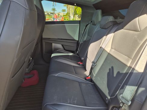 Used 2024 Tesla Cybertruck AWD Crew Cab image 11