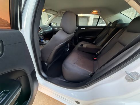 Used 2019 Chrysler 300 Touring w/ Sport Appearance Package RWD image 11