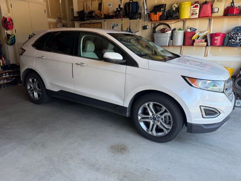 Used 2017 Ford Edge Titanium w/ Technology Package AWD/4WD image 1