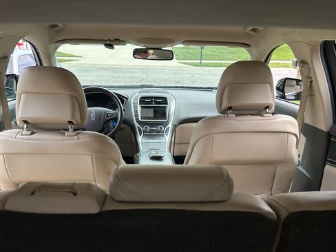 Used 2018 Lincoln MKX Select w/ Select Plus Package AWD/4WD image 11