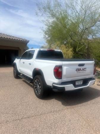 Used 2024 GMC Canyon Denali AWD/4WD image 4