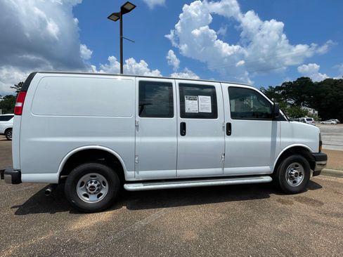 Used 2024 GMC Savana 2500 w/ Driver Convenience Package RWD image 1