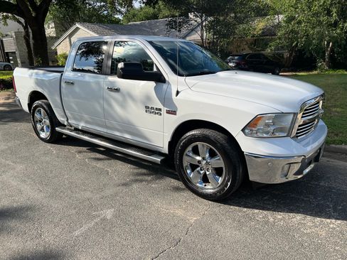 Used 2018 RAM 1500 Lone Star AWD/4WD image 8