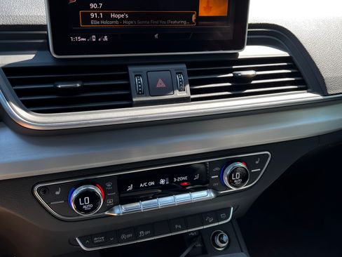 Used 2018 Audi SQ5 Premium Plus w/ S Sport Package image 15