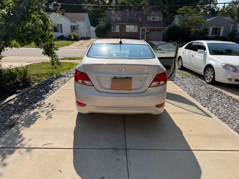 Used 2016 Hyundai Accent SE FWD image 8