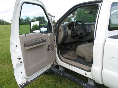 Used 2009 Ford F250 XL AWD/4WD image 18