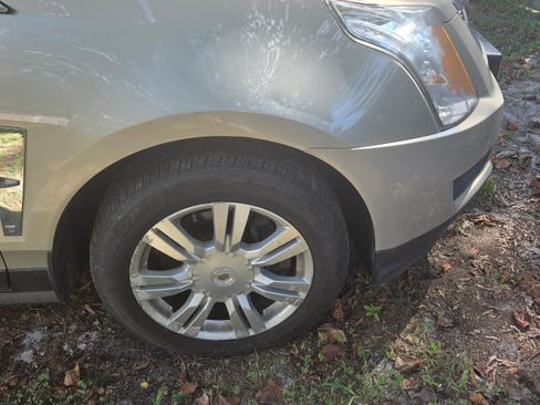 Used 2011 Cadillac SRX Luxury AWD/4WD image 16