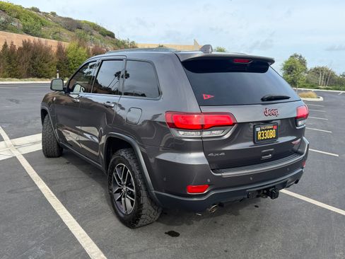 Used 2017 Jeep Grand Cherokee Trailhawk w/ Trailhawk Luxury Group AWD/4WD image 10