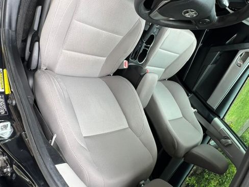 Used 2016 Toyota Corolla LE FWD image 13