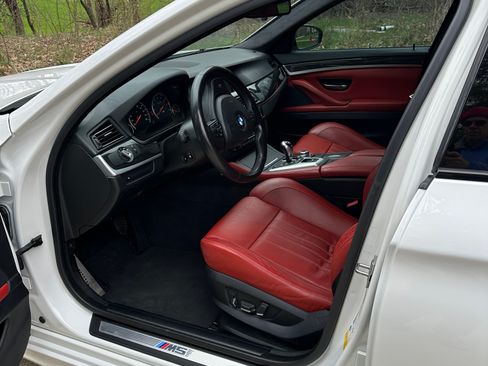 Used 2013 BMW M5 image 12