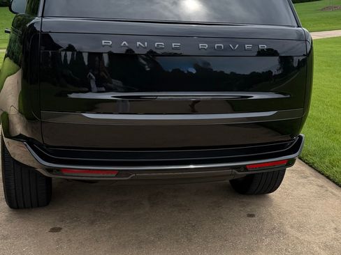 Used 2025 Land Rover Range Rover Long Wheelbase SE AWD/4WD image 18