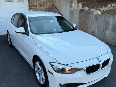 Used 2015 BMW 320i Sedan image 4