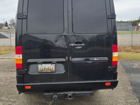 Used 2004 Dodge Sprinter 2500 w/ PWR Convenience Group image 6