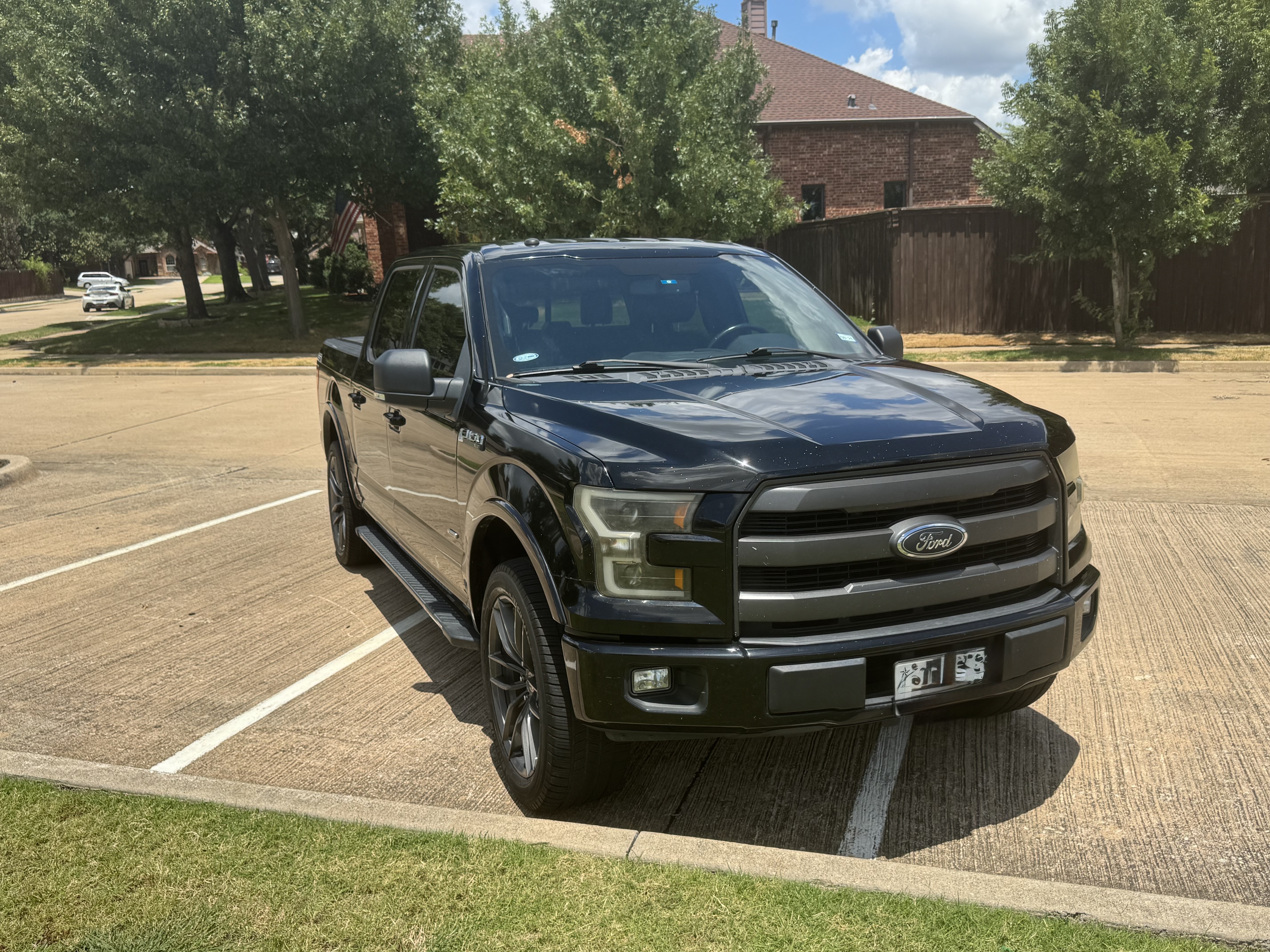 Used 2017 Ford F150 XLT w/ Equipment Group 302A Luxury RWD image 2