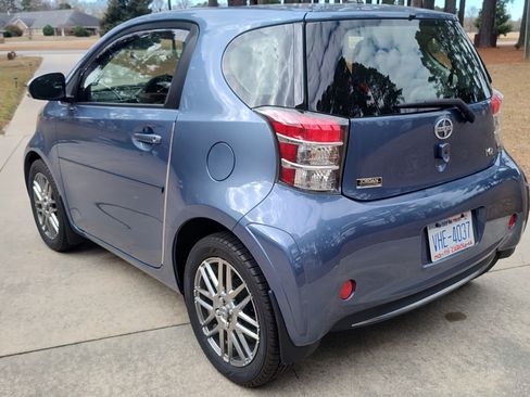 Used 2014 Scion iQ image 10