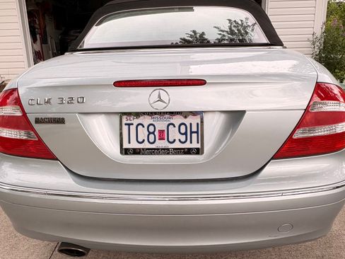 Used 2005 Mercedes-Benz CLK 320 Cabriolet image 2