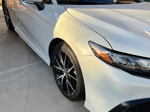 Used 2022 Toyota Camry SE w/ Audio Upgrade Package image 2